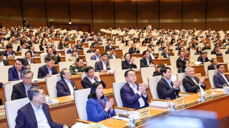 Lấh 1,44 ực cán bộ, đảng viên học tập, k’đhơợng bhrợ Nghị quyết Hội nghị Trung ương 8