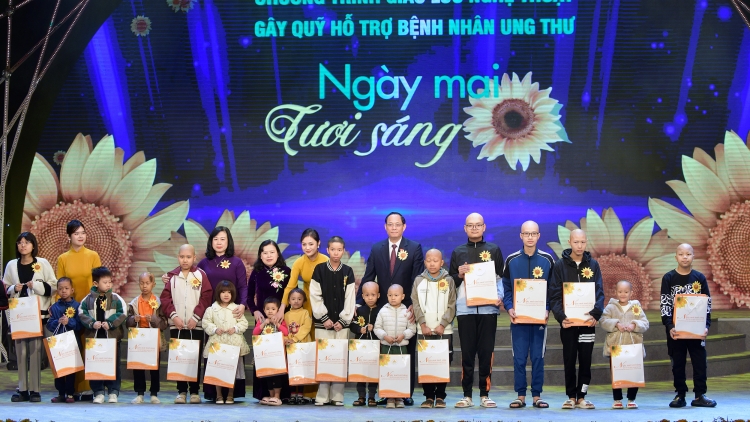 Tâm nđŭr nghệ thuật ƀư rgop prăk nkrem ntop kơl nuĭh ji ung thư  