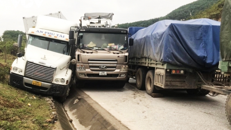 Bhrêy tăh coh c’lâng p’rang 12A, c’lâng đấc cửa khẩu bha lang k’tiếc Cha Lo (Quảng Bình) crêê k’đệêng
