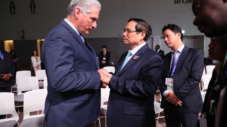 Khua knŭk kna Phạm Minh Chính bi tuôm hŏng Khua lăn čar Cuba