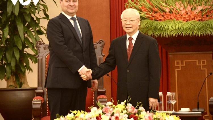 Khua gĭt gai Đảng Nguyễn Phú Trọng drông Khua knŭk kna Belarus Roman Golovchenko