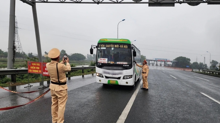 10 t’ngay bha lâng, prang k’tiếc k’ruung ơy toom lâh 30 r’bhâu cha năc manuyh bhrợ lất ooy nồng độ cồn