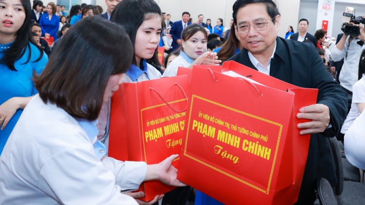 Thủ tướng Phạm Minh Chính năm hơpong, asong tơmam ăn Kŏng nhơ̆n, bơngai jang tơ̆ dêh char Hải Dương 