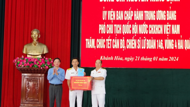 Groi Kruanh Quốc hội Nguyễn Khắc Định khâl n’hanh mbah rhơn Tết mpôl Trường Sa 