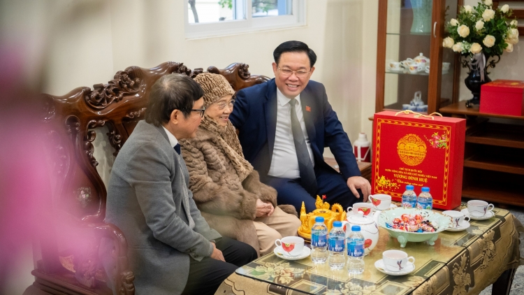 Kruanh Quốc hội Vương Đình Huệ khâl mbah rhơn Tết rnăk ăp drô Kruanh Quốc hội