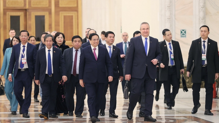 Thủ tướng Phạm Minh Chính lôch uĕh rơh hăn pah kan râng Rƀŭn nchră WEF Davos, khâl na nê̆ Hungary n’hanh Romania 