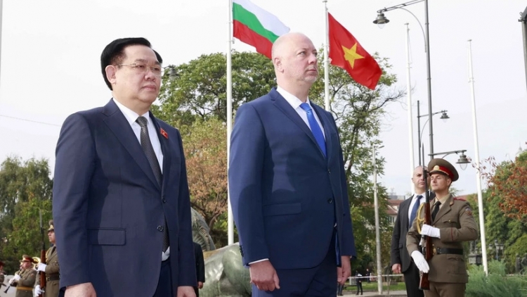 Hgŭm bruă kƀĭn ala jing mta yuôm bhăn hlăm klei bi mguôp Việt Nam Bulgaria 