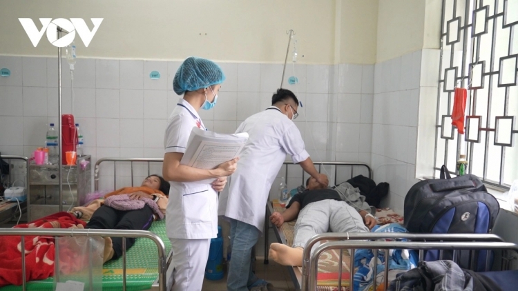 Quảng Ngãi: 1 CHA NĂC CHÊÊT LÂNG 3 CHA NĂC MOOT VIỆN XANG BÊL ỘM ĐAC PR’UH RÍAH N’LOONG