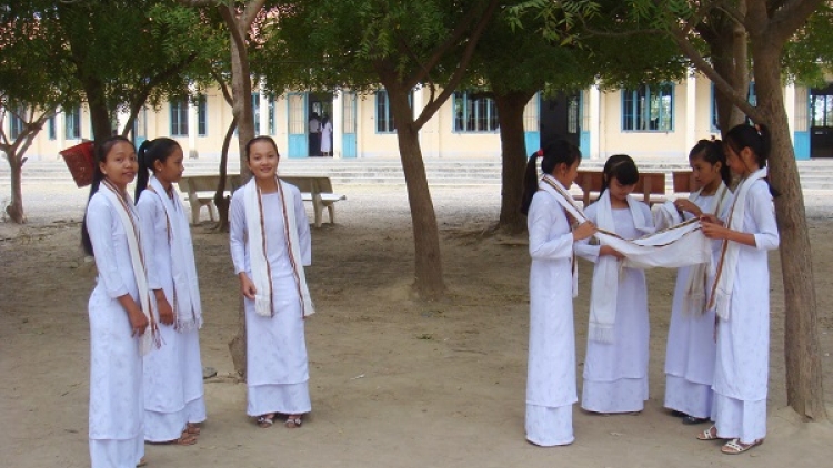 DUAH THAU BAOH PANUAC “HỌC SINH”, “SINH VIÊN”, “HỌC VIÊN”, “NGHIÊN CỨU VIÊN”, “NGHIÊN CỨU SINH”DALAM SAP CAM