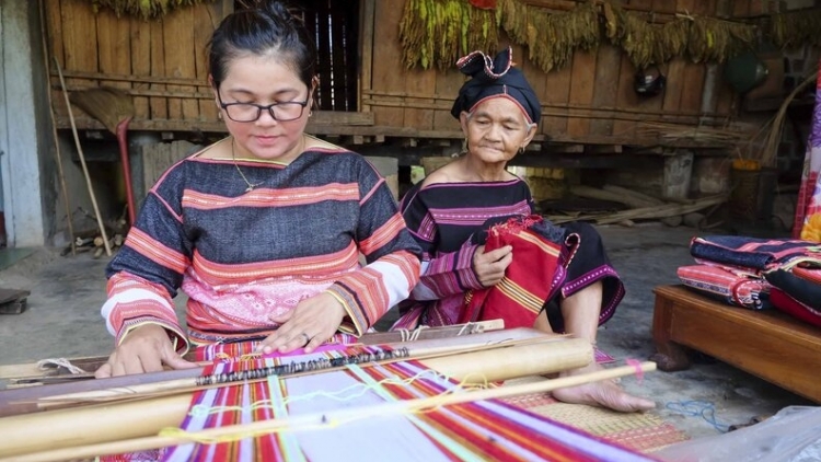 BÌNH ĐỊNH: ZƯ LÊY BH’RỢ TAANH ADIN ÂNG MA NUYH BANA KRIÊM