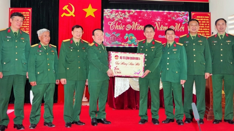 Bộ Tư lệnh Quân khu 4: Hơnh deh Tết apêê đơn vị quân đội coh c’lâng ca noong k’tiếc A Lưới