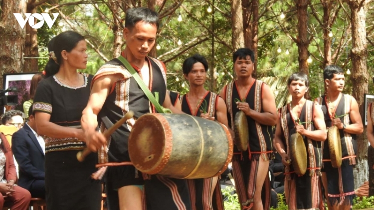 Ană Chơ Tuk Chơ Băn