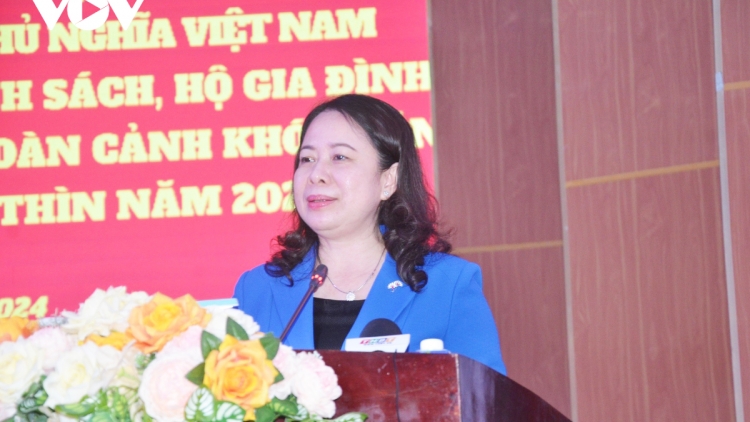 Phó Chủ tịch nước Võ Thị Ánh Xuân lướt lum lêy, đoọng pr’hêl Tết đhị tỉnh Bến Tre