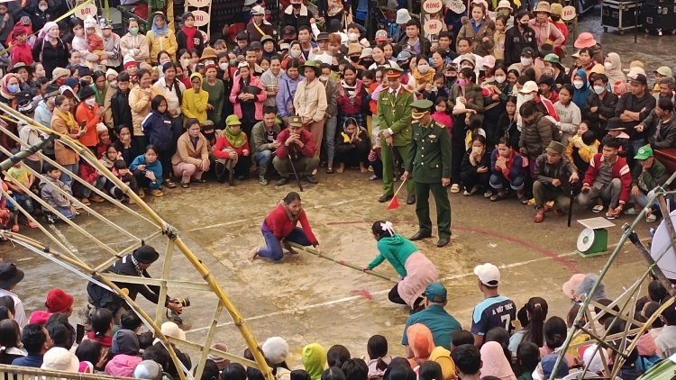 Ha pruốt biên phòng ngăn loom đhanuôr coh c’noong k’tiếc