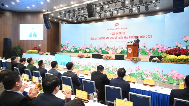 Pơrjum tơn jơh broă lơh nam 2023 mờ lam lơh kơnòl broă nam 2024 bơh Ƀộ Kế hoạc mờ Đầu tư dê