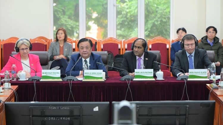 Jơnum ngă hrŏm kơnuk kơna hăng mơnuih ƀôn sang amăng pơđĭ kyar Kơčăo bruă 1 klăk ha pơdai jơman, hơdjă wơ̆t hăng plai ƀiă hơƀak ayuh hyiăng