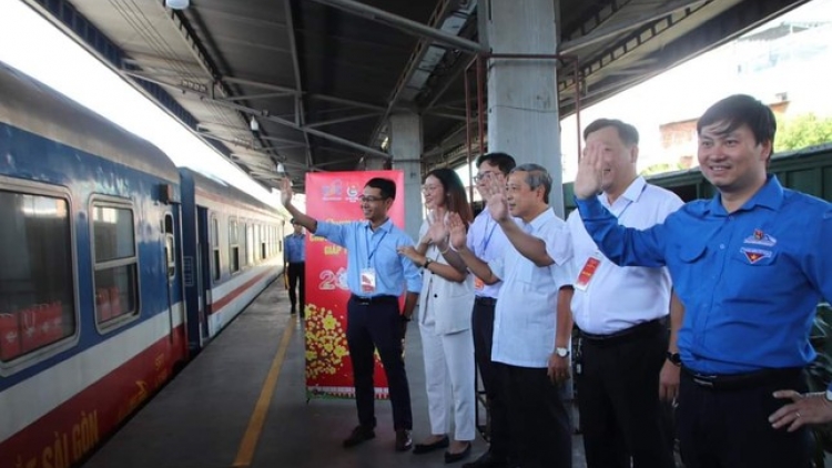 PEIH NGAK HAREI PALAO SINH VIÊN GAOK KAN KANDAH NAO PALEI MBANG TET MENG “SRUH RADAIH PUI BILAN XUAN”