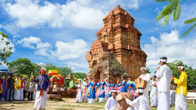 DOM JANIH RAGU RAGAM BHAP BINI CAM MENG KAN