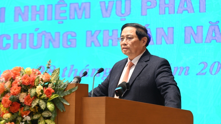 Thủ tướng Cíñ phủ Phạm Minh Chính đơng lam Pơrjum lam lơh kơnòl broă drà cứng khoán nam 2024