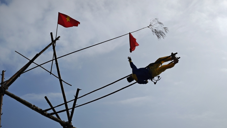 Thừa Thiên Huế: R’rộ r’răm bhrợ bhiệc bhan Đu Tiên ty chr’nắp vel Gia Viên