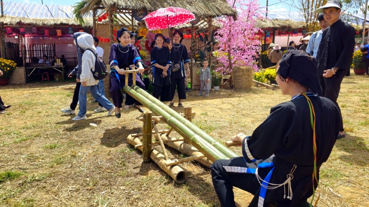 Đắk Lắk lơ tơdrong joh ayŏ kơ dŏ xoang, et soi ƀât blŭng pơyan Puih mak