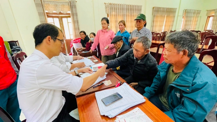 T’hước tước chroót zên căh đươi zên mặt đoọng ha apêê chính sách coh chr’hoong Tây Giang, tỉnh Quảng Nam