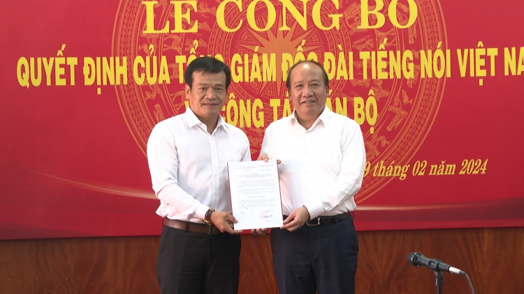 Mbơh nau ntrŭnh leo pă ƀư kan bah cán bộ Radio Việt Nam, ntŭk gŭ kan tâm nkuăl Tây Nguyên