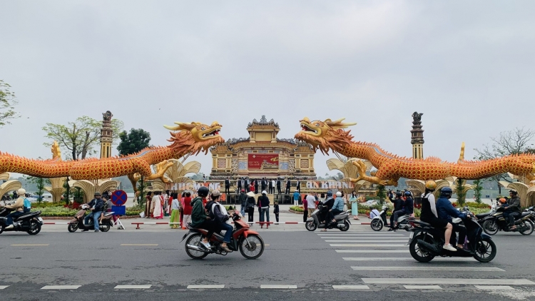 Ta hơ p’loọng k’cir Huế đoọng moot lêy k’gooh coh 3 t’ngay Tết