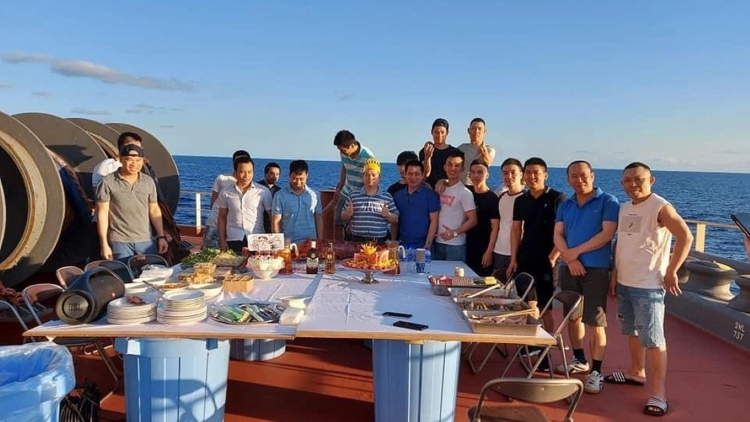 Đhanuôr ắt mamông coh da ding k’coong đhêl cha Tết bêl lướt pa bhrợ coh biển