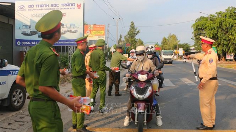 DALAM DOM HAREI INI, YAOK RIBAU RAHRA DI DOM TỈNH SÓC TRĂNG, BẠC LIÊU, CÀ MAU NAO PALEI MBANG TẾT