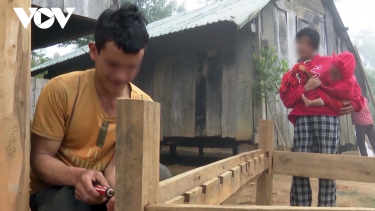 PÂN ĐIL TÂY GIANG PA ZUM TÊY K’ZỆ ĐHR’NĂNG TR’PAY DIIC ĐIÊL BÊL DZỢ P’NIÊN NHUM - TR’PAY CRÊÊ ĐHI NOO C’BHUH XOỌNG