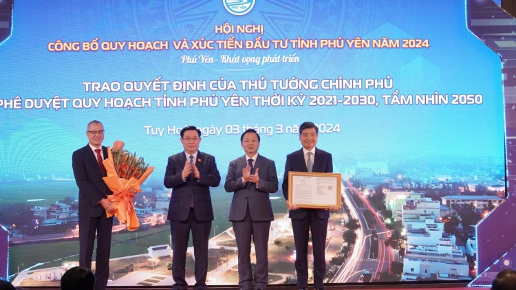 Kruanh Quốc hội râng rơh rƀŭn nchră mbơh tơih nău nchrăp n’hanh mbơh nău ntuh kơl n’gor Phú Yên.