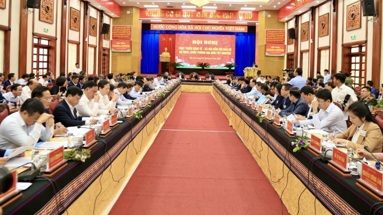 Hop akŏm Atŏk tơ iung mŭk drăm-tơpôl tơklep hăm vei lăng sơđơ̆ng teh đak tơring Tây Nguyên