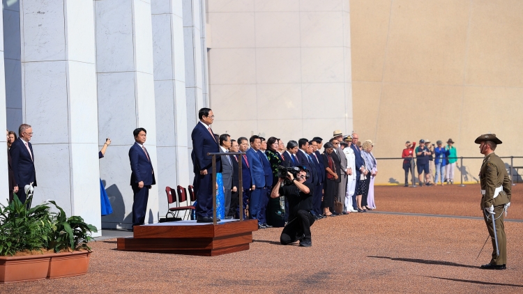 Thủ tướng Anthony Albanese pơm tơm sơng Thủ tướng Phạm Minh Chính năm tơmang teh đak Australia