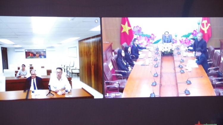 Kăn pơkuâ hnê ngăn Đảng, Kăn pơkuâ tơpui kâ tơnêi têa Lê Hoài Trung tơpui tơno mơ’no tơdrêng tung um tiô troăng hyôh măng ƀă Kăn pơkuâ tơpui kâ ƀă kong têa ê xiâm Đảng Kŏng san Cuba