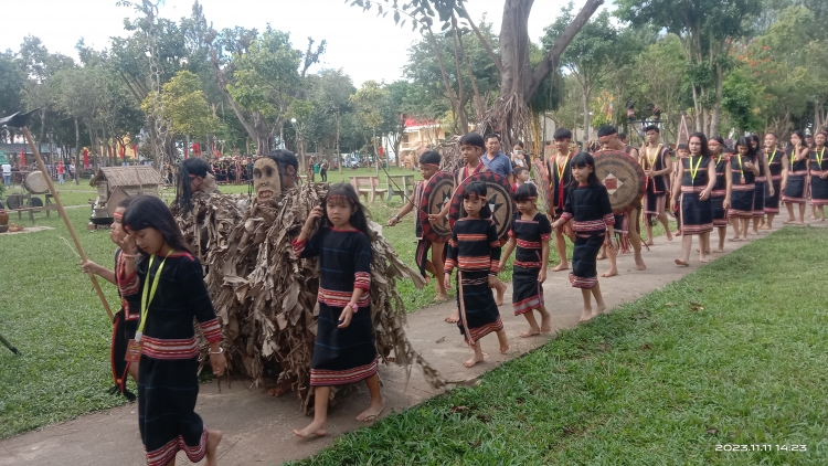 Cau ùr Jrai mờ bơta kờñ gơboh tàñ ồi kòn cau