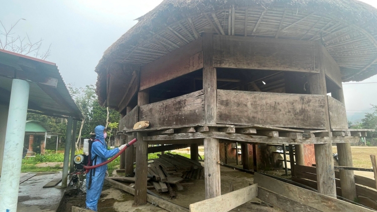 TÂY GIANG CHA GROONG CR’AY TA BUUR TRƠƠI BOỌ