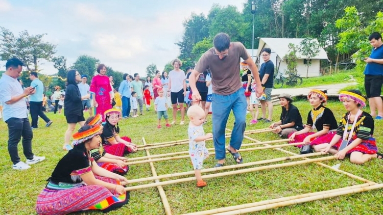 ĐÀ NẴNG PA DƯR DU LỊCH CH’CHOH B’BĂN, BHƯƠL CR’NOON