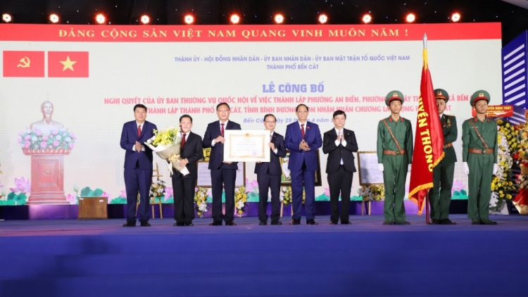          Groi kruanh Quốc hội râng rơh mbơh njêng nkuăl ƀon têh Bến Cát, Bình Dương.