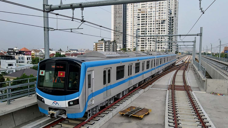 TUI KUHRIA, TAL BILAN 10 ANAK TAL, RAHRA MEDA HU PANDAR JALAN METRO KA 1 (BẾN THÀNH – SUỐI TIÊN)