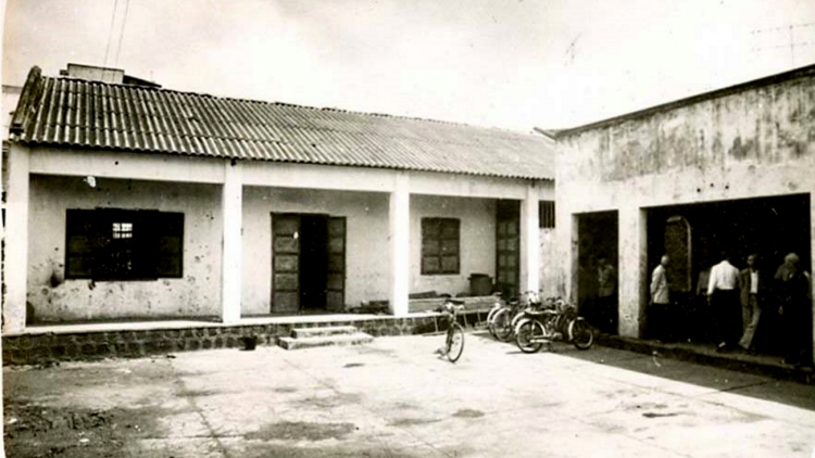 Đình Lạc Giao – Anôk hrah gru mnuih Yuăn ti Ƀuôn Ama Thuôt, Dak Lak 