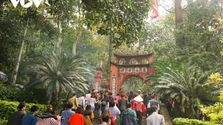 PHÚ THỌ CHẮP XẶP LẸ GIỖ TỔ HÙNG VƯƠNG 2024