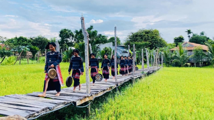 Klei hlăp mgưt “Ƀuôn sang pô jăk siam snăk