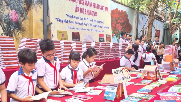 ‘Lơ̆ng tơnăp Năr săch păng Tơdrong  ‘lơ̆ng chă đŏk hơlen Việt Nam tơ̆ Đăk Lăk 