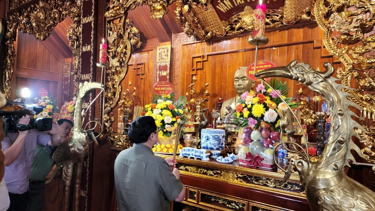 Khua knŭk kna Phạm Minh Chính myơr brui mngưi bo hdơr kơ Đại tướng  Võ Nguyên Giáp 