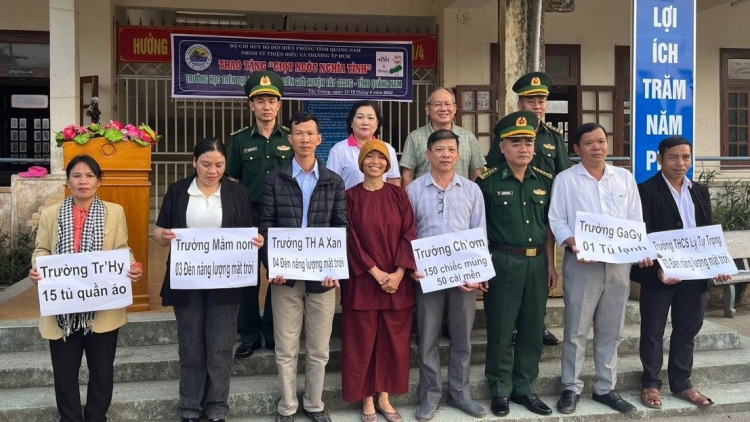 CHER “TR’DZỌOT ĐÁC LIÊM LOOM” ĐOỌNG HA HỌC SINH APÊÊ CHR’VAL CA NOONG K’TIẾC TÂY GIANG