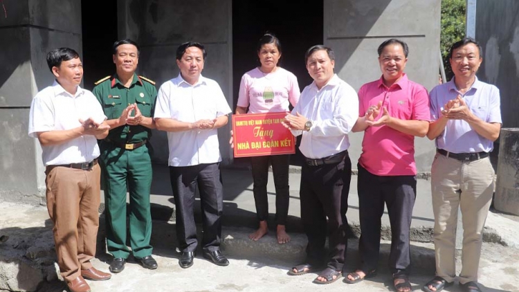 Zooi pr’loọng đha rựt coh ca noong k’tiếc tệêm ngăn đhị ặt ma mông đoọng bhrợ cha liêm choom