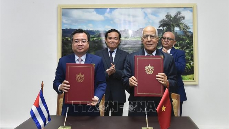 Kơ-iăng khua dêh čar ơi Trần Lưu Quang jơnum hăng Kơ-iăng khua dêh čar tal sa dêh čar Cuba