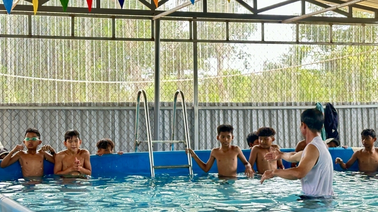 Pok phun pơtô luai pơgang, pơgăn ia ƀlung kơ čơđai sang hră amăng tal pơdơi prong ƀơi Dak Lak 