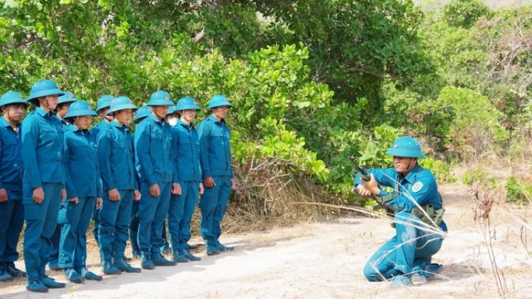 HADAH TANYAK URANG LIN “PATUK PAK MATA”